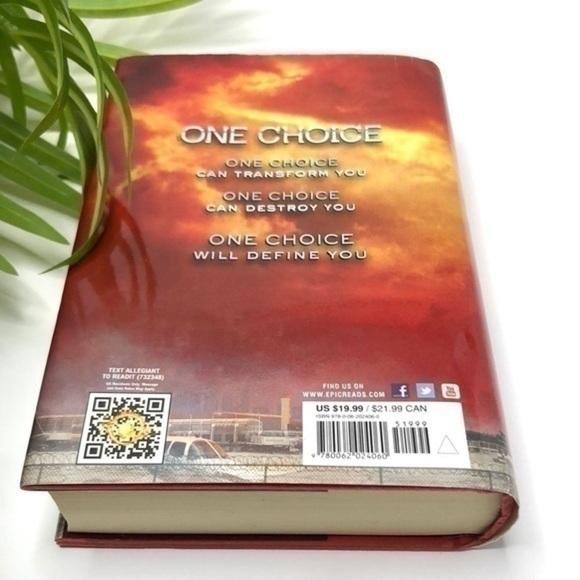 Veronica Roth Allegiant - Picture 7 of 9